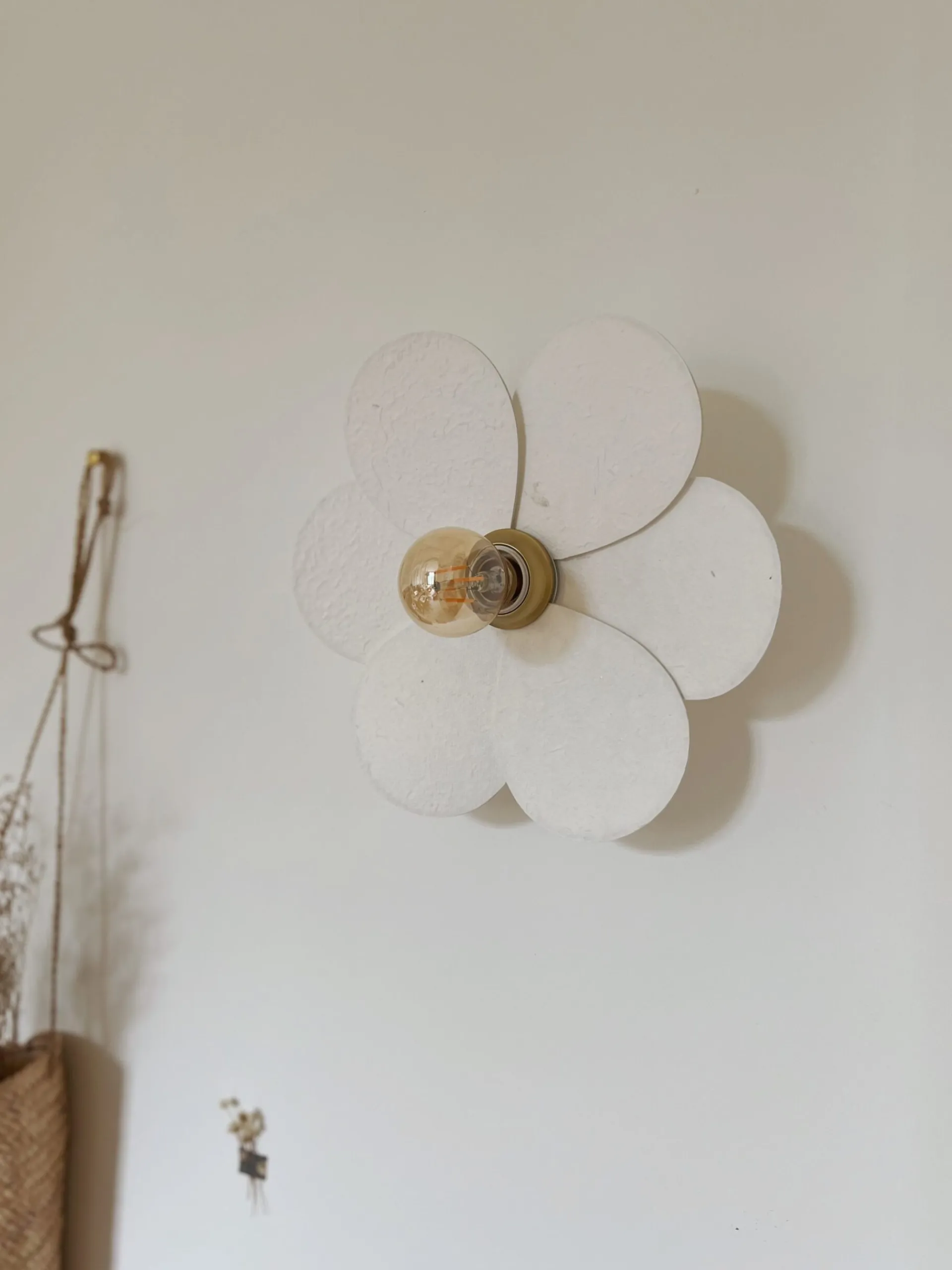 Sélection M Applique murale Fleur en papier mâché Hot