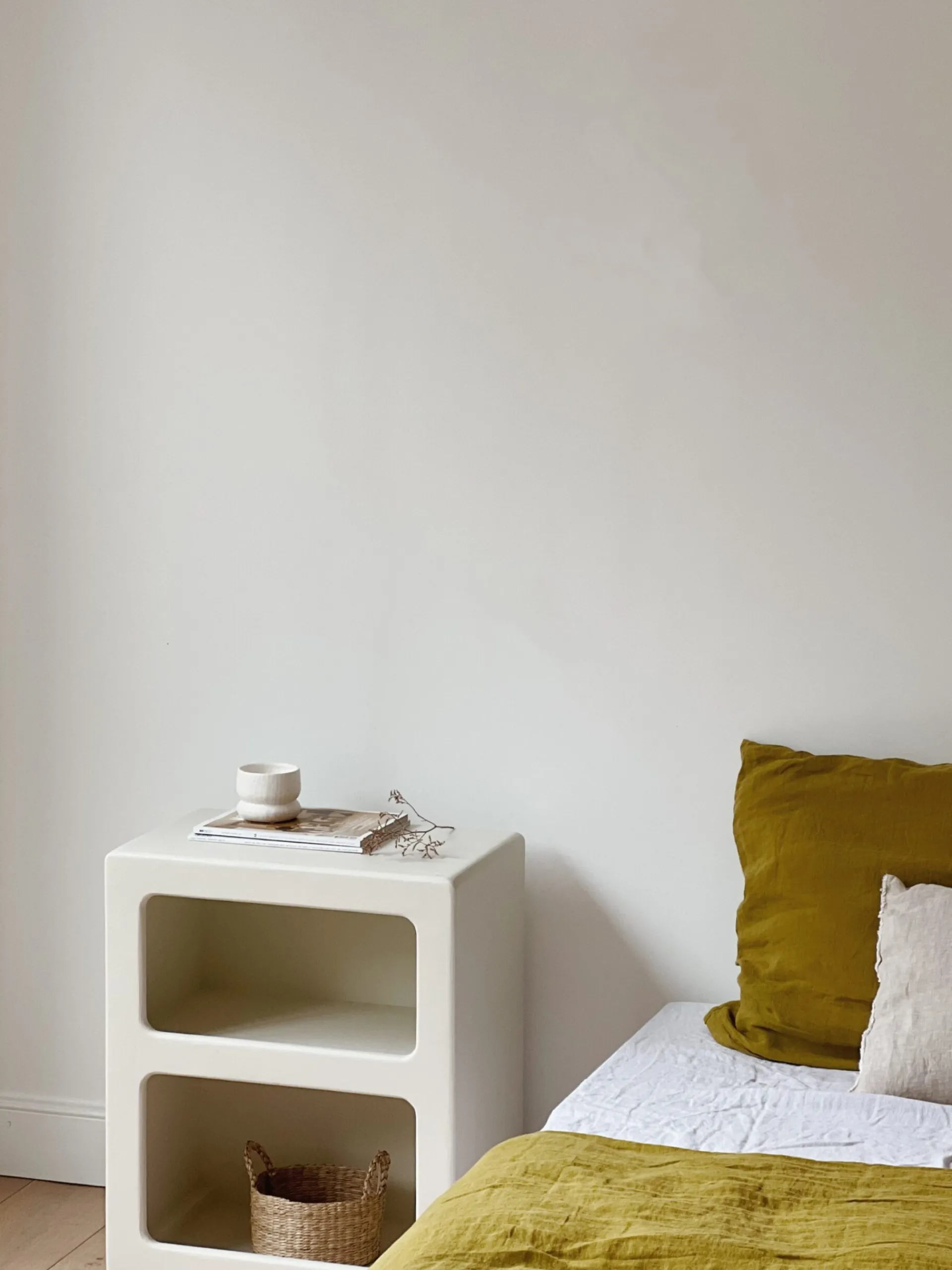 Sélection M Chevet effet béton ciré blanc cassé New