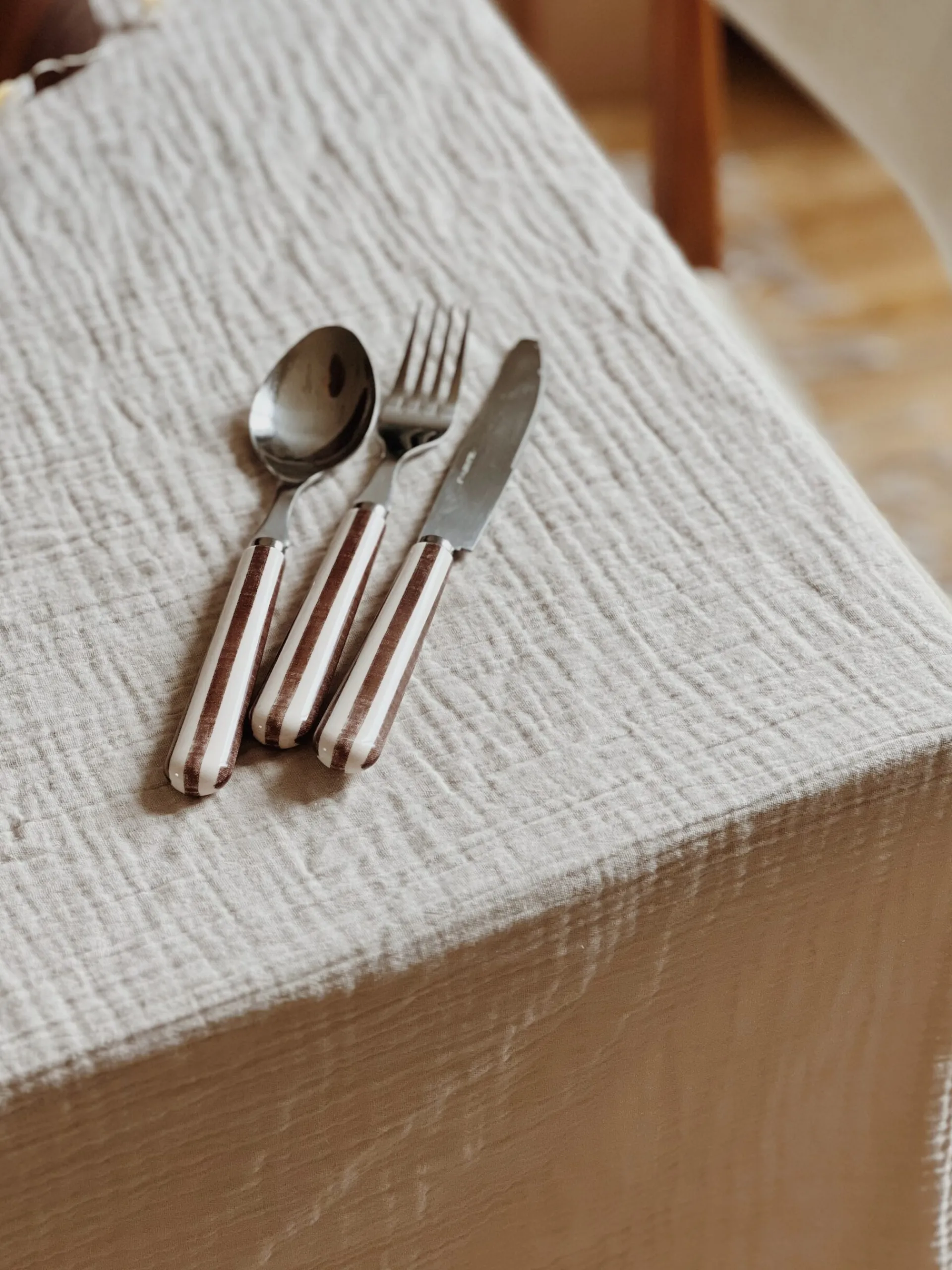 Sélection M Coffret 24 couverts de couleur Discount