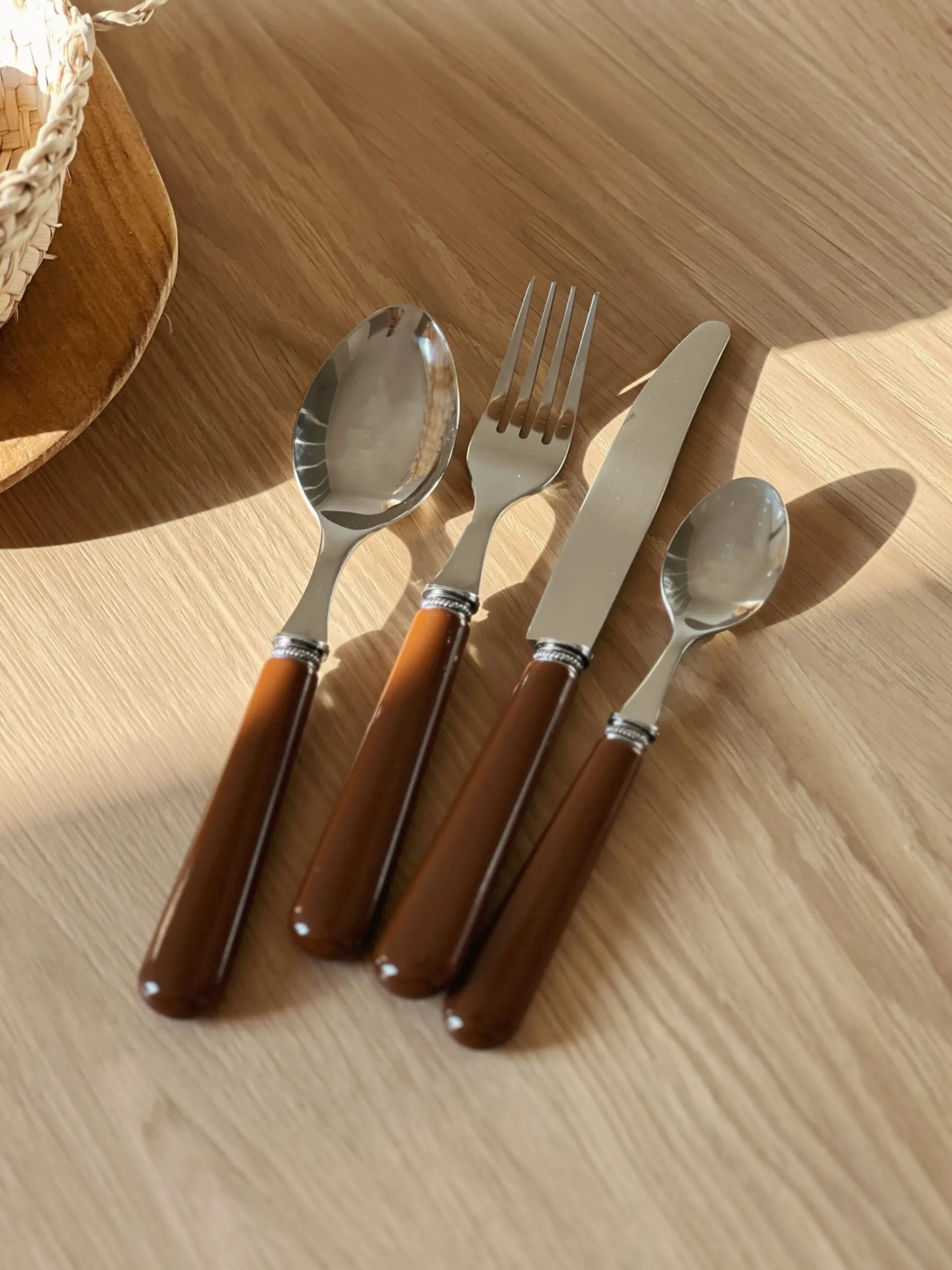 Sélection M Coffret 24 couverts de couleur Discount