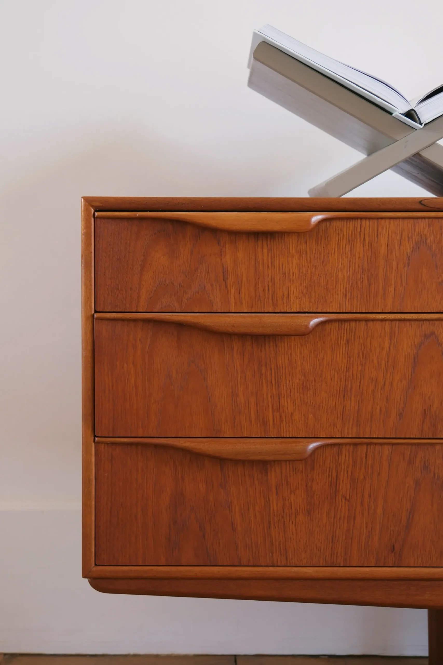 Sélection M Enfilade en teck par McIntosh Clearance