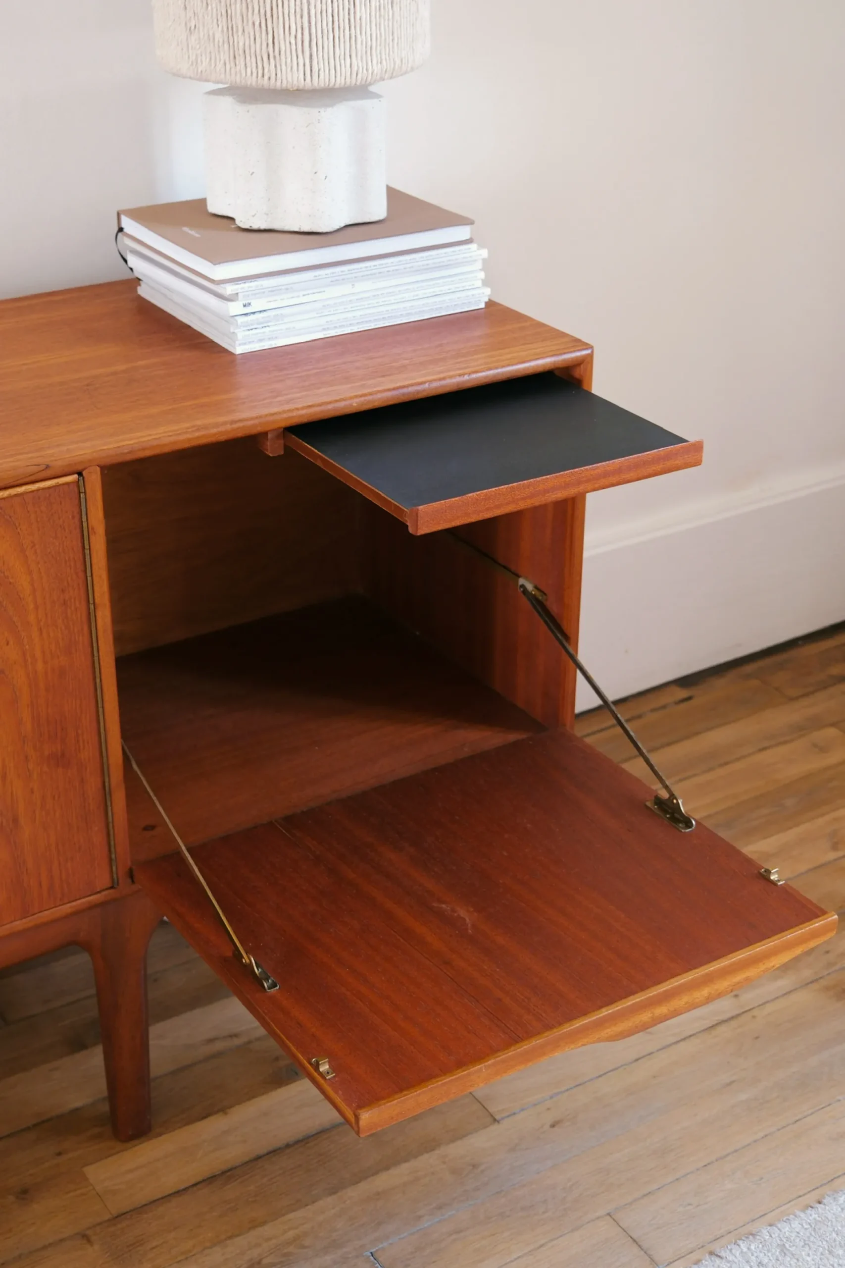 Sélection M Enfilade en teck par McIntosh Clearance