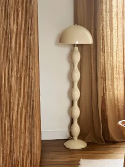 Sélection M Lampadaire moderniste en métal Best