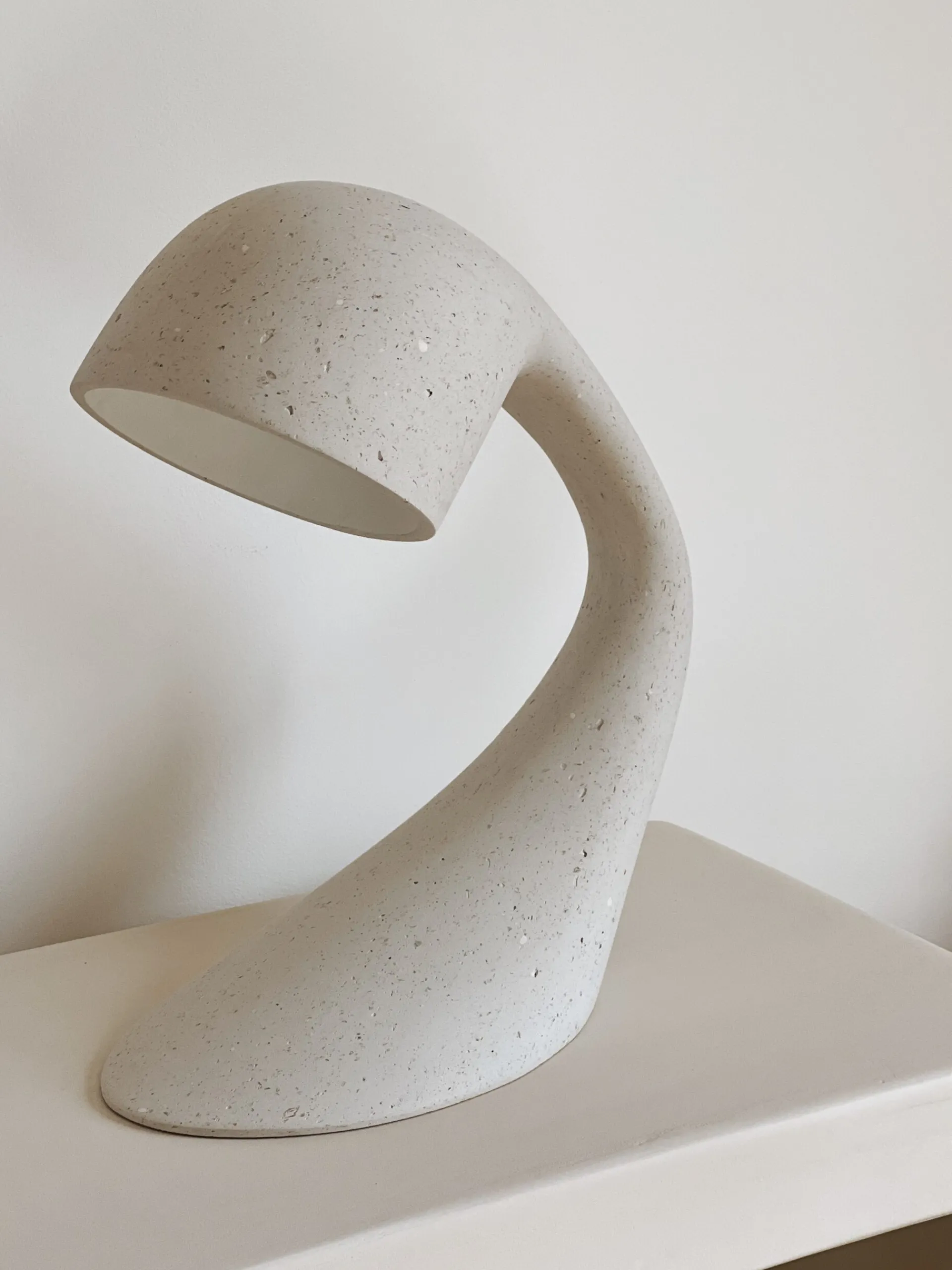 Sélection M Lampe à poser design en papier mâché New