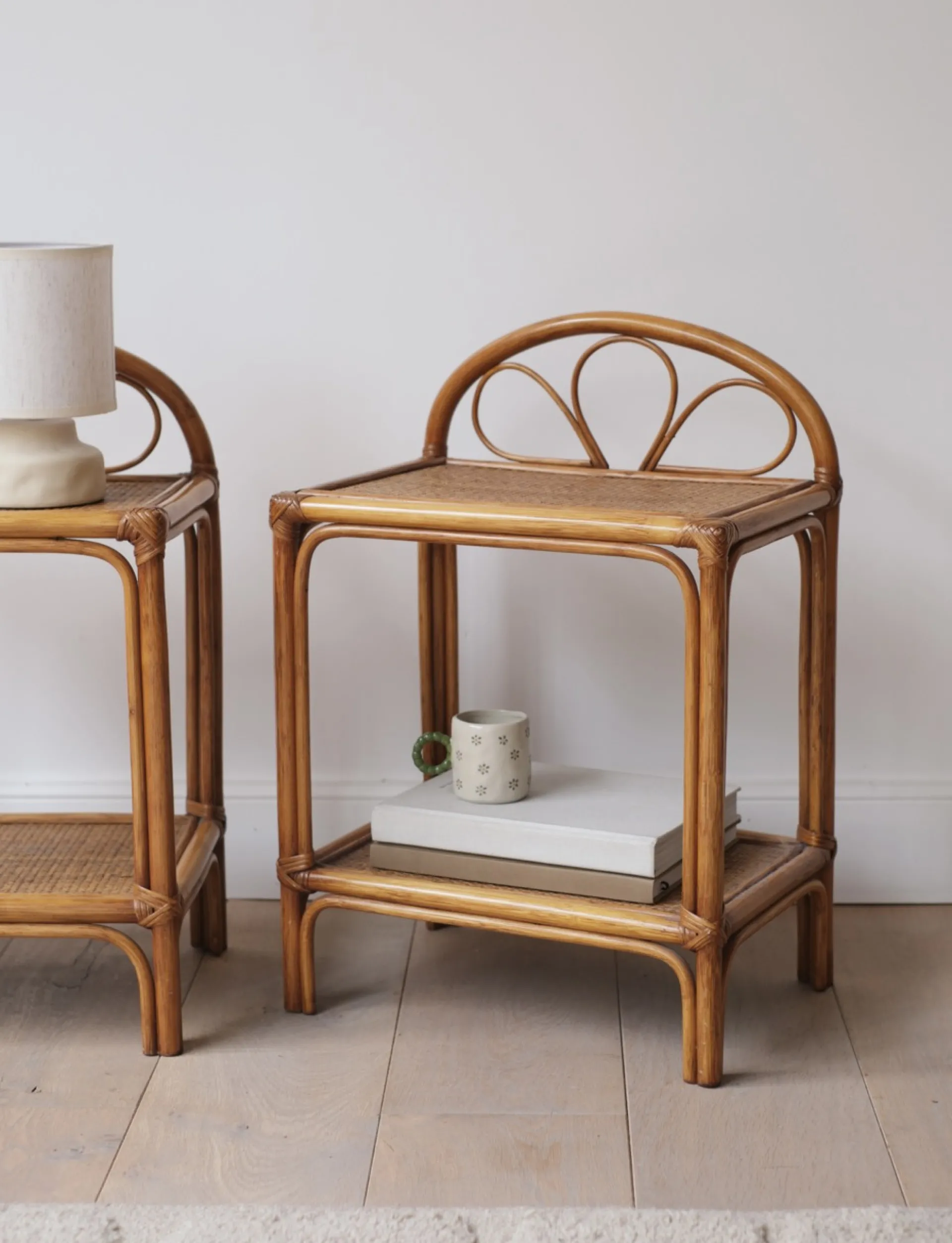 Sélection M Paire de chevets vintage en rotin Outlet