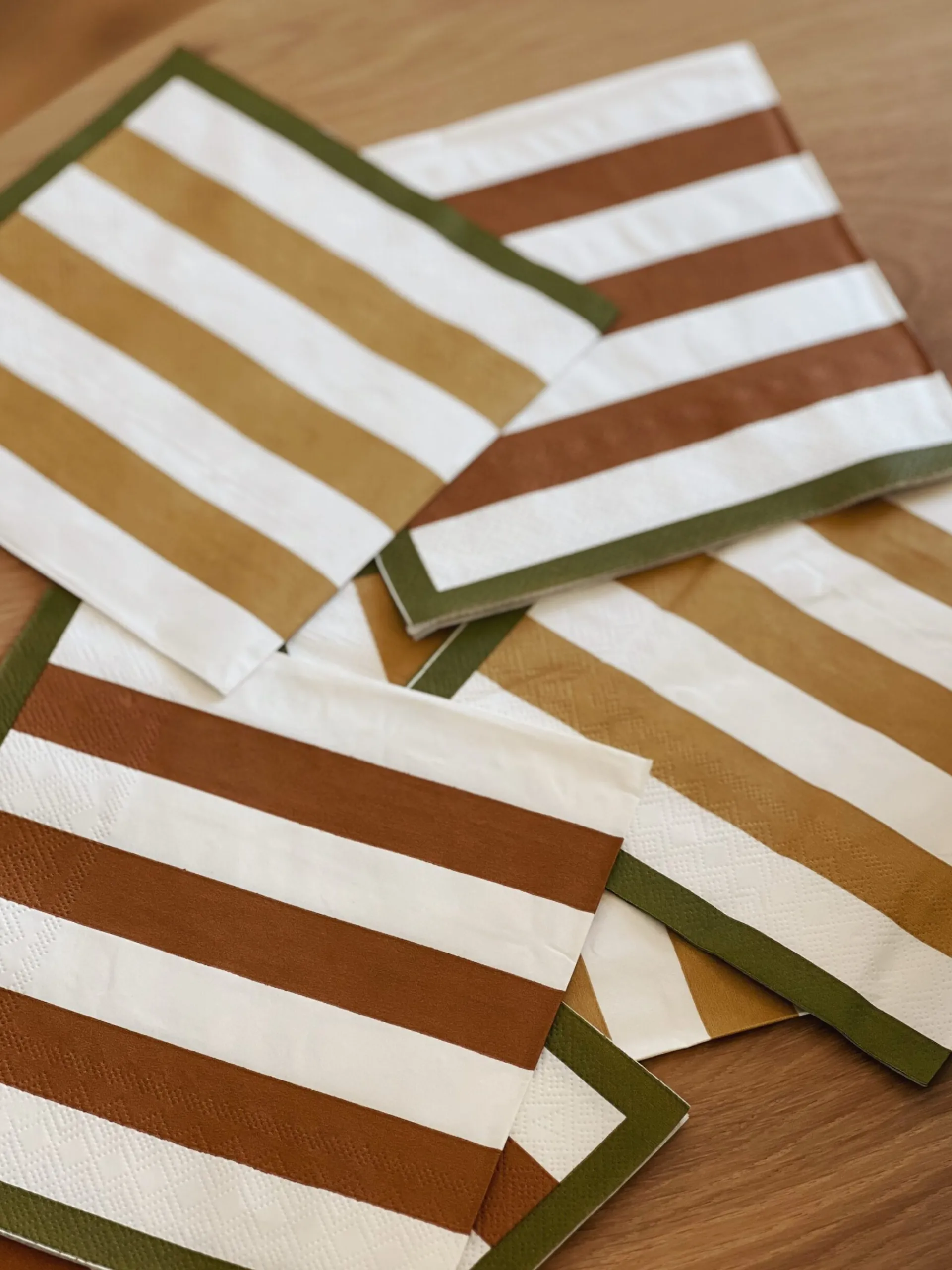 Sélection M Serviettes en papier rayées Sale