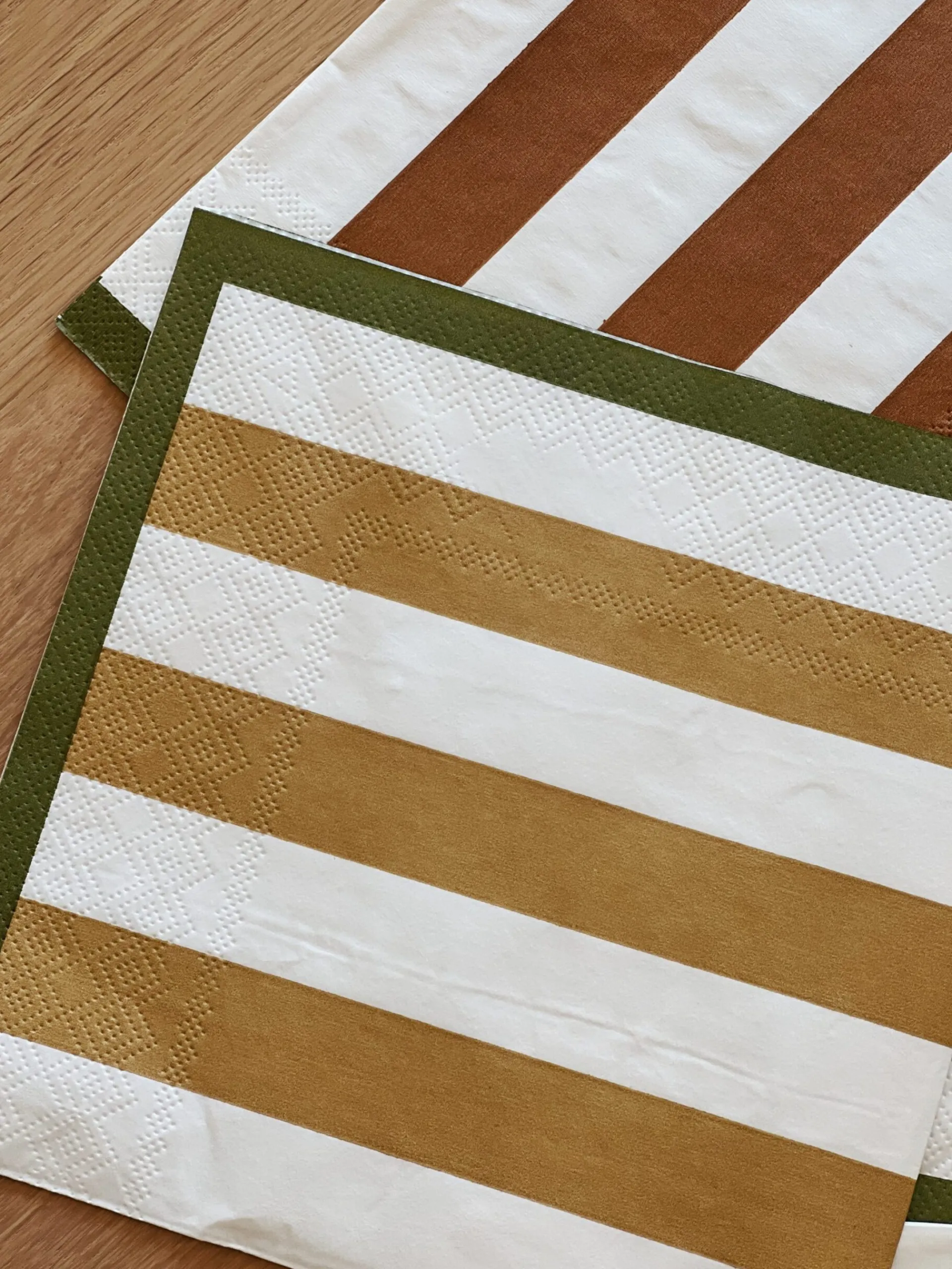 Sélection M Serviettes en papier rayées Sale