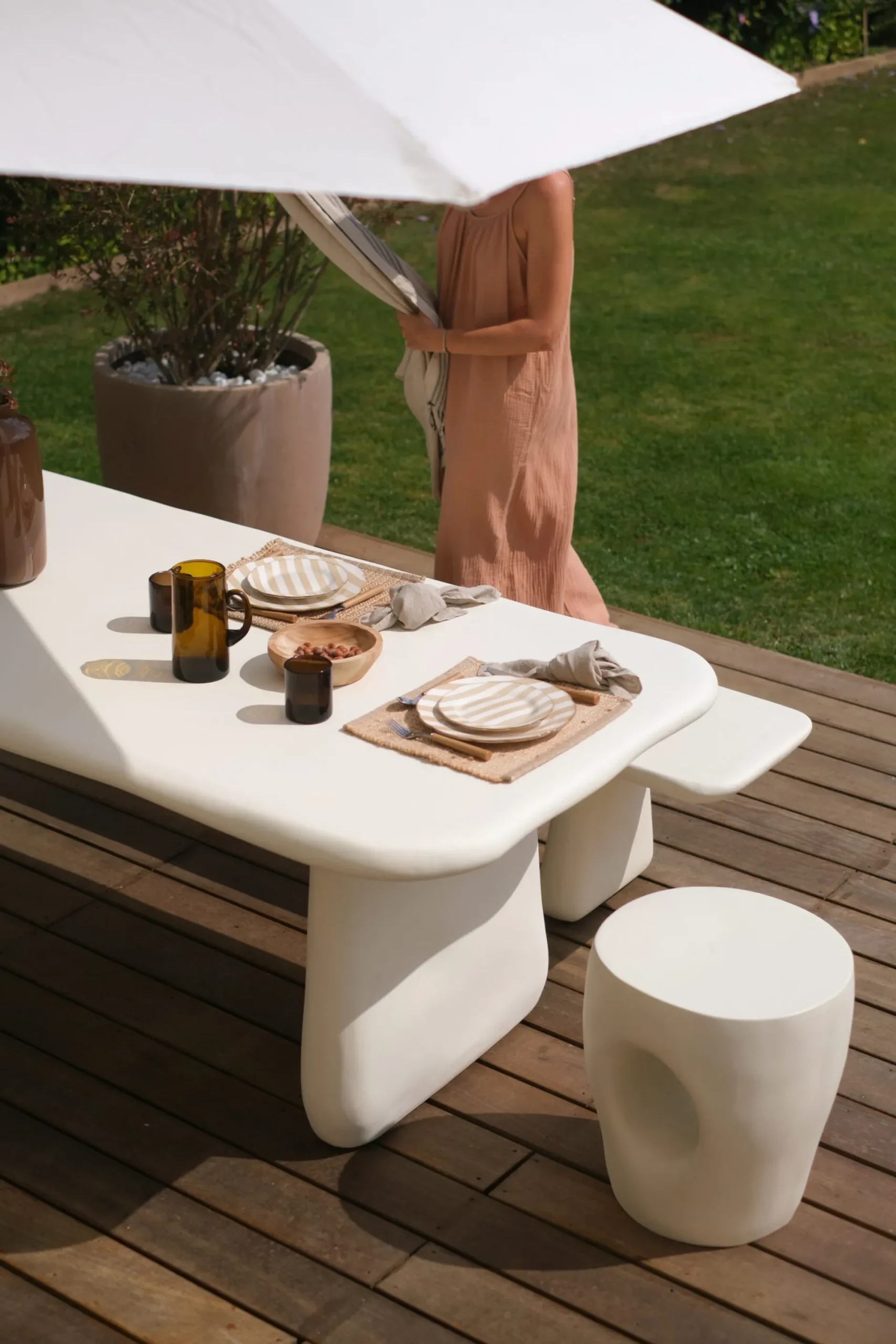 Sélection M Table de jardin en résine blanche New