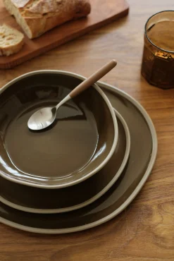 Sélection M Vaisselle en porcelaine olive – collection Mineral